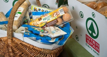 Spar Slovenija osrečil materinske domove s prazničnim velikonočnim zajtrkom