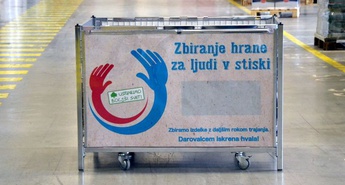 Lidl v sodelovanju z lokalnimi društvi postavil košare za zbiranje hrane v svojih trgovinah