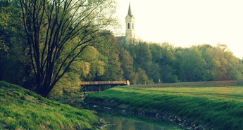 „Občina naravnega blišča“