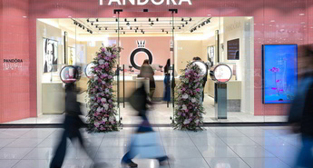 Z novim konceptom Pandora predstavlja novo izkušnjo nakupovanja nakita