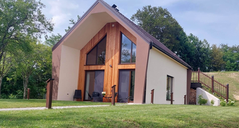 Hrastova okna: simbol prestiža, ki zdrži desetletja